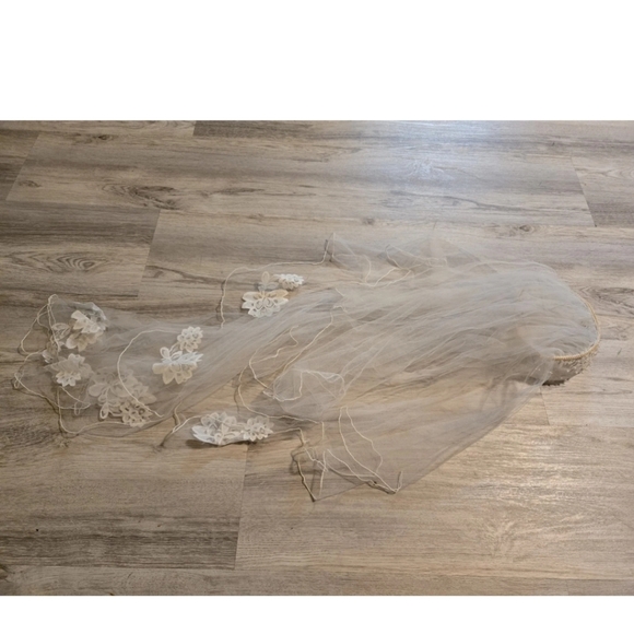 Accessories - Vintage Wedding Veil Beaded Lace